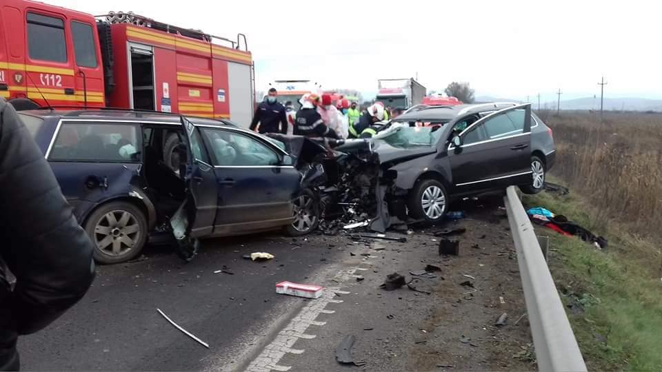 VIDEO / Doi morți și trei răniți pe DN1, între Avrig și Porumbacu de Jos. Imagini cumplite de la locul impactului