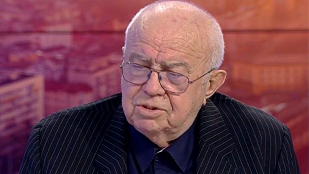 Alexandru Arșinel s-a mutat la Sinaia împreună cu soția și va petrece Crăciunul fără nepoți. „Pandemia asta a intervenit urât”