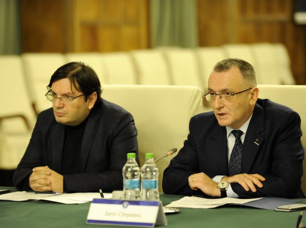 VIDEO | Momentul uitat al ministrului Educației: Premier interimar după Colectiv, Cîmpeanu mințea alături de Bănicioiu