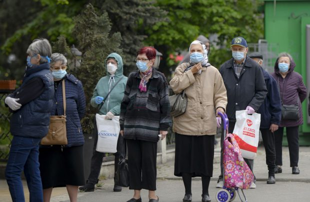 Cum spune Comitetul de Vaccinare că se pot înscrie românii de peste 65 de ani și de ce ezită medicii de familie