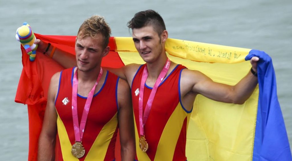 Cum arată palmele unui canotor după 24 de kilometri de vâslit. „Suntem mândri de tine, Ciprian Tudosă”