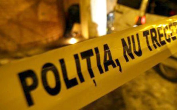 Un fost profesor din Arad a fost găsit împuşcat în cap în locuinţa sa. Ce au descoperit polițiștii lângă cadavru