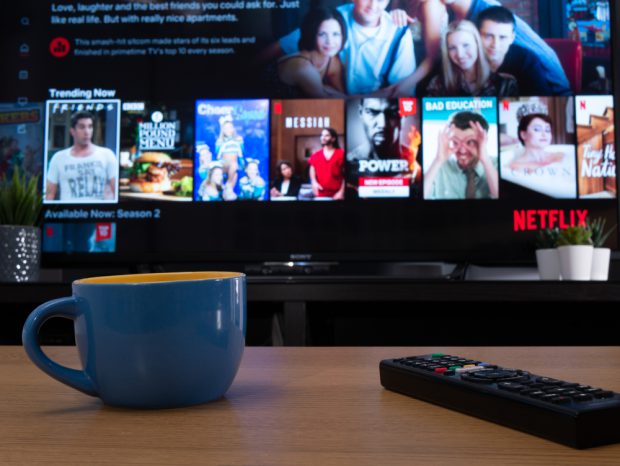 Filme Netflix decembrie 2020 – ce filme și seriale noi poți urmări toată luna