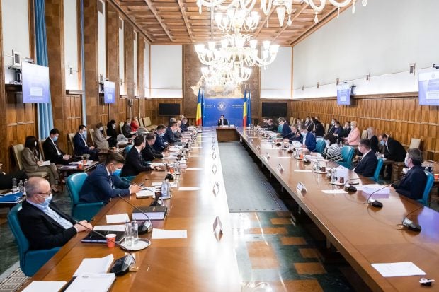 (Publicitate electorală) De ce să votezi PNL. Guvernul PNL a eliminat măsurile nocive de suprataxare a românilor  introduse de PSD