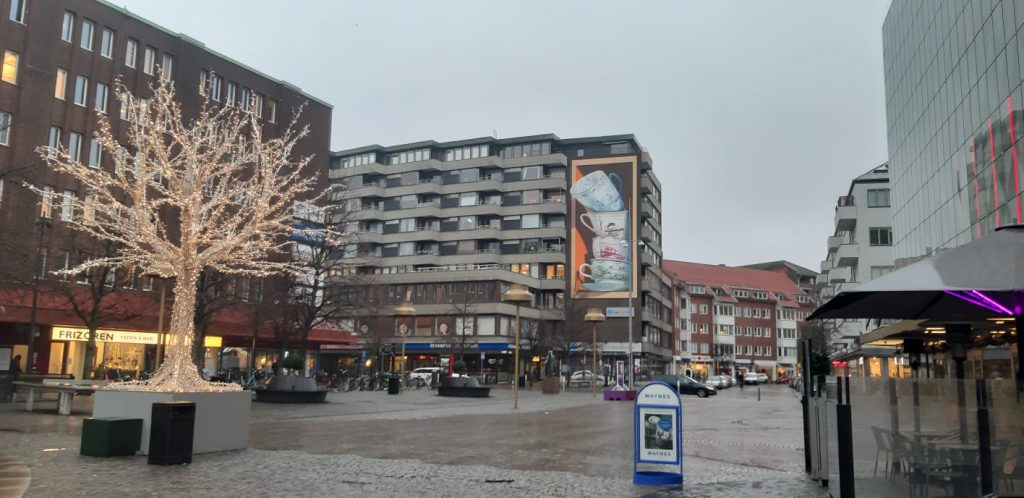 „Modelul suedez” de combatere a pandemiei, trăit de două studente în cel mai mare focar COVID din țară: „Nu există nicio obligație, doar recomandări”