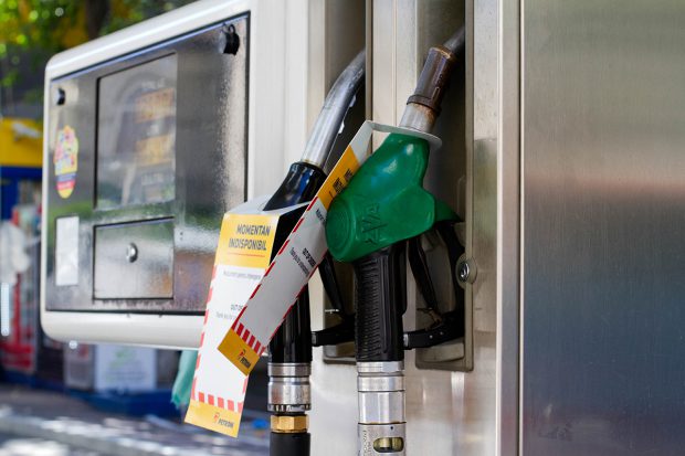 Consiliul Concurenței anchetează scumpirea carburanților, după ce benzina standard a trecut de 6 lei pe litru