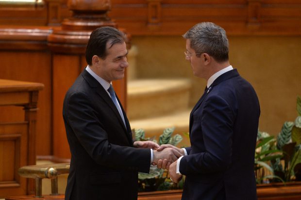 Negocieri pentru guvernul PNL, USR-PLUS și UDMR: ”Fum alb pe primul capitol din Programul comun de Guvernare”