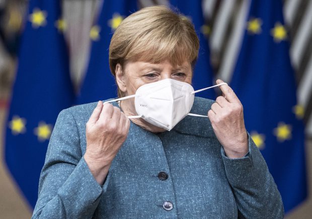 Angela Merkel îi îndeamnă pe germani să-și vadă familia de Crăciun prin apeluri video