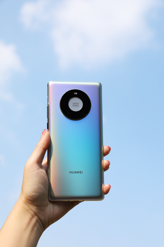 (Publicitate) HUAWEI Mate 40 Pro: cea mai performantă tehnologie și cele mai populare aplicații, la un clic distanță