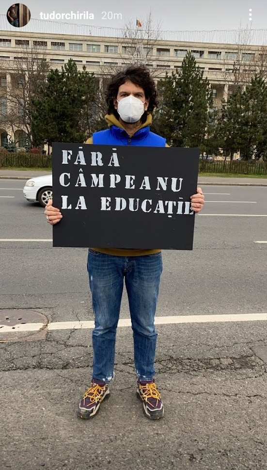 Tudor Chirilă, protest în Piața Victoriei față de numirea lui Sorin Cîmpeanu la Ministerul Educației