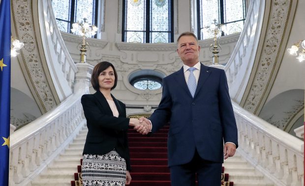 Ora 11:30 | Klaus Iohannis, vizită în Republica Moldova, la invitaţia preşedintelui Maia Sandu