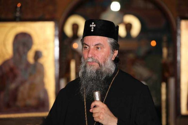 Mitropolitul Olteniei, ÎPS Irineu: „Se vor realiza multe prin acest vaccin și noi ne rugăm acum să nu aibă reacții adverse”