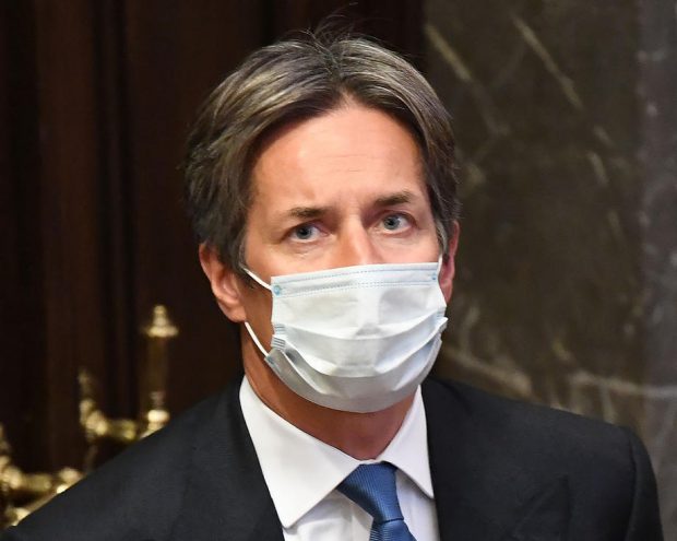 Fost ministru de finanţe austriac, condamnat la opt ani de închisoare pentru corupție. Prejudiciul se ridică la aproape 10 milioane de euro