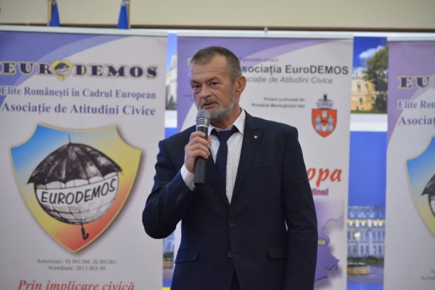 Apar tot mai multe mărturii ale unor părinți care și-au pierdut fiicele în mâinile lui Morel Bolea: ”Sunt ca niște sclave. Putem vorbi cu ea doar sâmbăta”