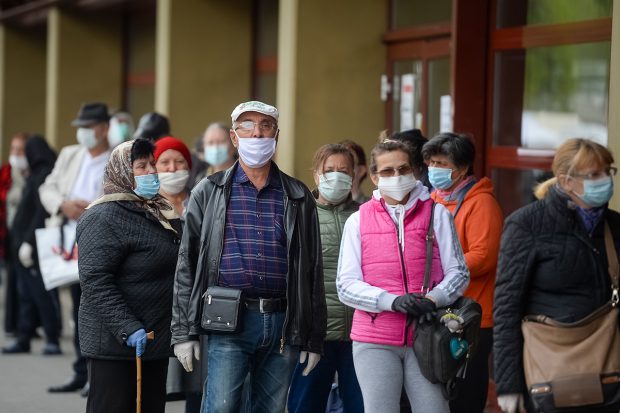 Timiș, cea mai mare rată de infectare. 31 de județe sunt în scenariul verde. București, aproape 500 de cazuri noi