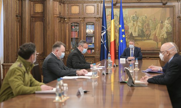 ORA 15:00 | Ședință la Palatul Cotroceni privind gestionarea epidemiei de COVID-19. Nicolae Ciucă, Nelu Tătaru și Raed Arafat, convocați de Klaus Iohannis