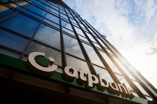 (Publicitate) Alege să faci banking online fără costuri de administrare și comisioane cu LeZero, serviciul de banking 100% digital de la OTP Bank