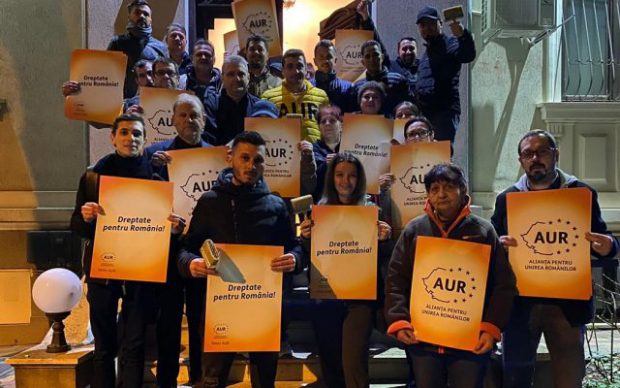 Când fanaticii intră în Parlament, misticismul devine program de guvernare și religia suferă