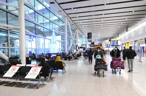 De la 1 ianuarie, românii care vor să lucreze în Marea Britanie au nevoie de vize de muncă. Criteriile pentru obținerea vizei