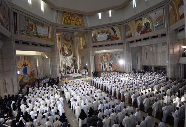 Influent cleric polonez, despre abuzurile sexuale ale preoților asupra copiilor: ”Cine nu are tentații?”