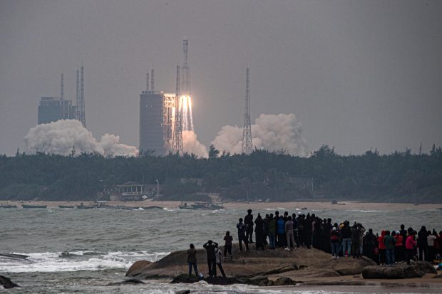 China a lansat o nouă rachetă în spațiu cu misiunea de a plasa mici sateliți pe orbită