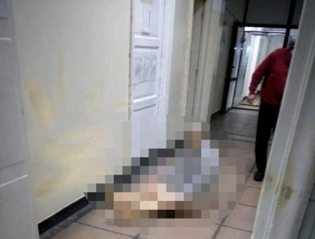 Mărturia fiicei unui pacient lăsat să zacă dezbrăcat pe holurile Spitalului Reșița: „Când am văzut pozele, am rămas fără aer. Plâng întruna”