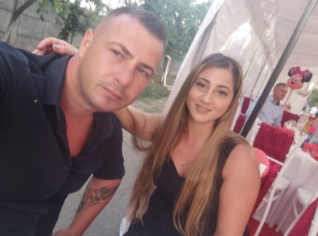 Un român luptă să-și salveze copilul, după ce soția sa a murit la naștere. Piedici puse de sistemul sanitar