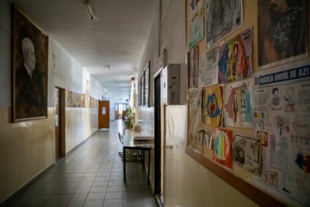 Ministerul Educației a anunțat că doar 45% dintre angajații din sistemul preuniversitar vor să se vaccineze