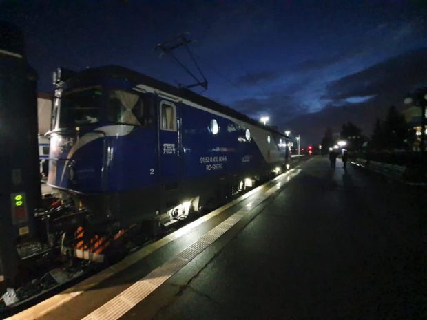 Tomis Expres, călătorie de 4 ore pe ruta Constanța-Brașov. Trenul are o viteză medie de 100 km/oră