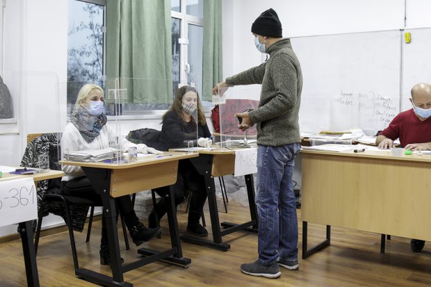 Despre modernizare vorbim peste 4 ani. Un gând în dimineața alegerilor