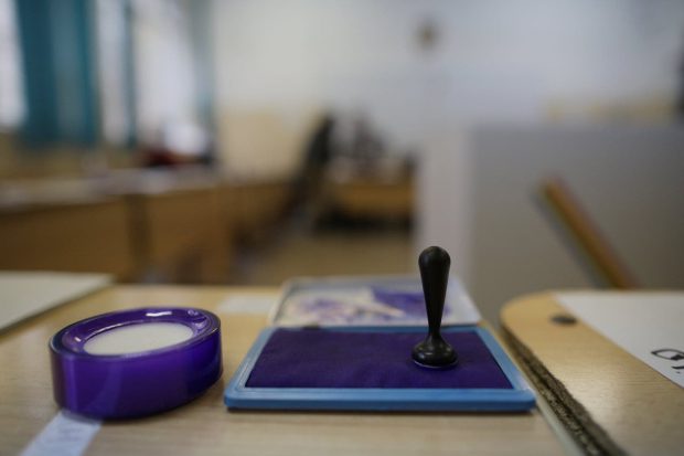Panait Mitel este cel mai în vârstă alegător. Are 105 ani şi a votat „pentru binele României”