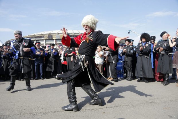 O regiune din Rusia va folosi cazaci pentru a impune respectarea măsurilor anti-COVID-19