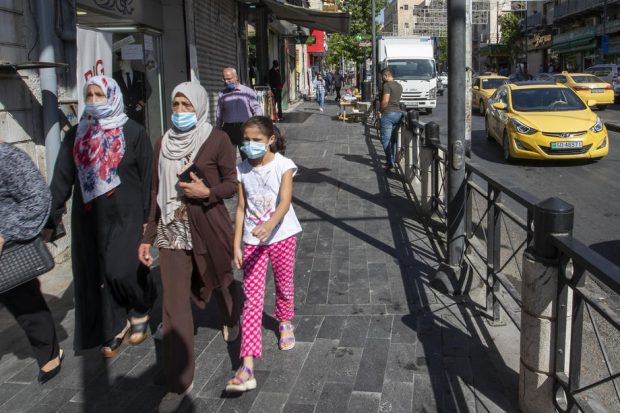 Un jurnalist din Iordania a fost arestat după ce a publicat informaţii despre vaccinul anti-COVID
