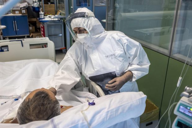 Studiu: Un medicament antiviral oprește ”complet” răspândirea coroavirusului în 24 de ore