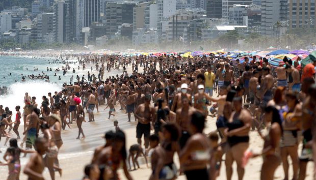 Accesul la plajele din Rio de Janeiro, blocat de Anul Nou. „Trebuie să trimitem un mesaj ferm populaţiei”