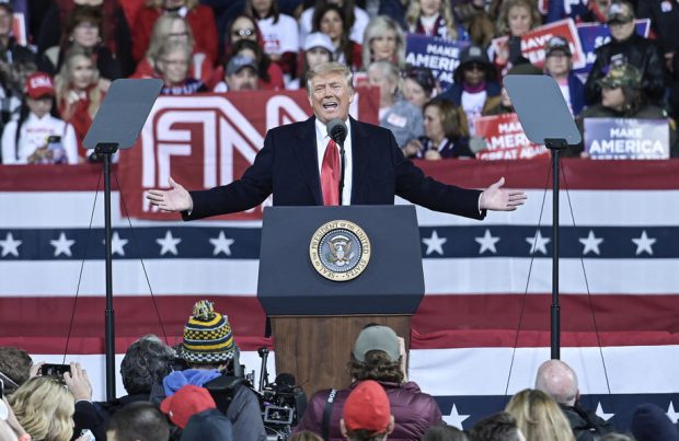 Donald Trump, primul miting după prezidențiale: ”Suntem pe punctul de a câștiga. Alegerile au fost fraudate”