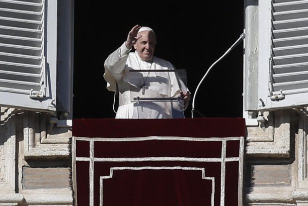 Papa Francisc: „Consumerismul a pus sechestru pe Crăciun”
