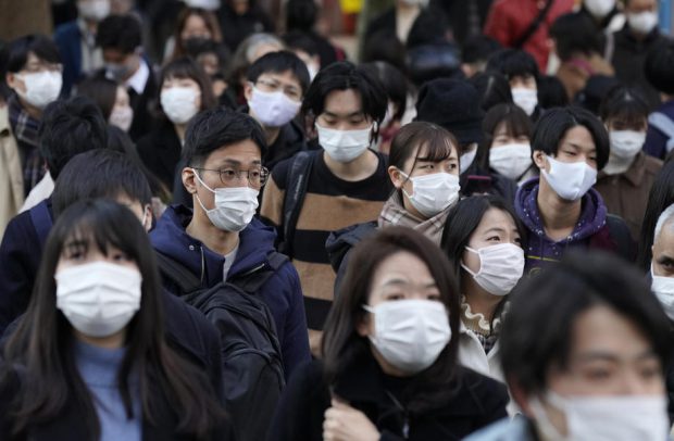 Japonia va interzice intrarea cetățenilor străini după ce tulpina nouă de COVID-19 a fost detectată în țară