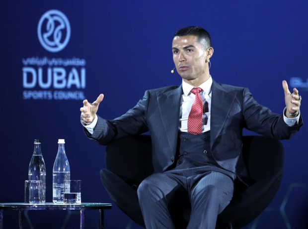 Cristiano Ronaldo, desemnat fotbalistul secolului: ”Nu eu urmăresc recordurile, ele mă urmăresc pe mine”