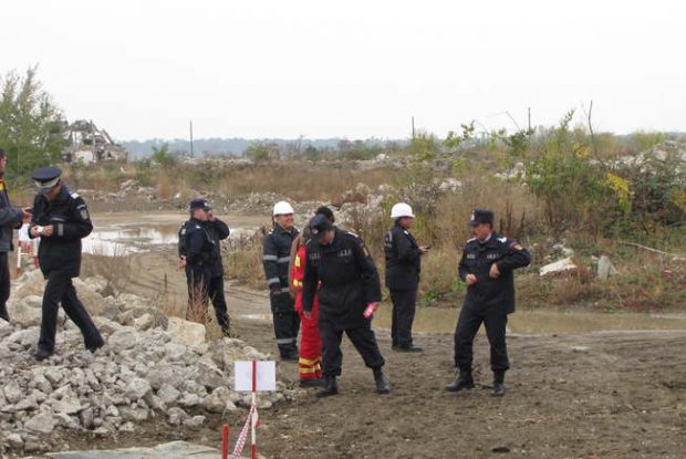 VIDEO | Copil de 7 ani din Arad, dispărut de la locul de joacă, e căutat de zeci de polițiști, jandarmi și voluntari