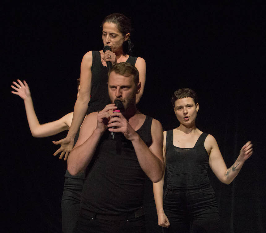Ce-am mai consumat bun în 2020: muzică, teatru, cărți, podcasturi sau cântăreți