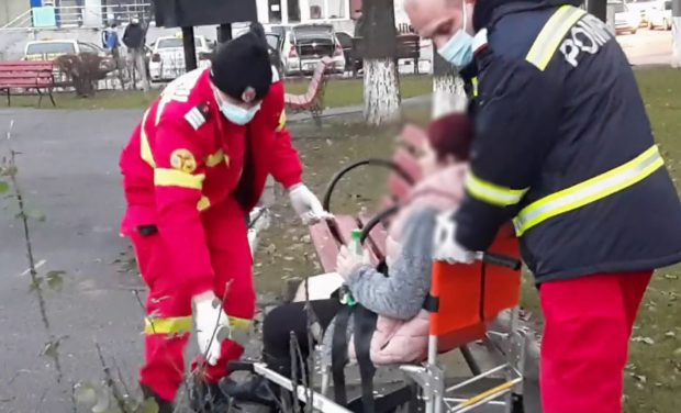 „Îți cumpăr casă, pun totul pe masă și tu fugi cu altul?”. Bărbatul care și-a înjunghiat fosta soție, într-un parc din Alexandria, ar fi acționat din gelozie