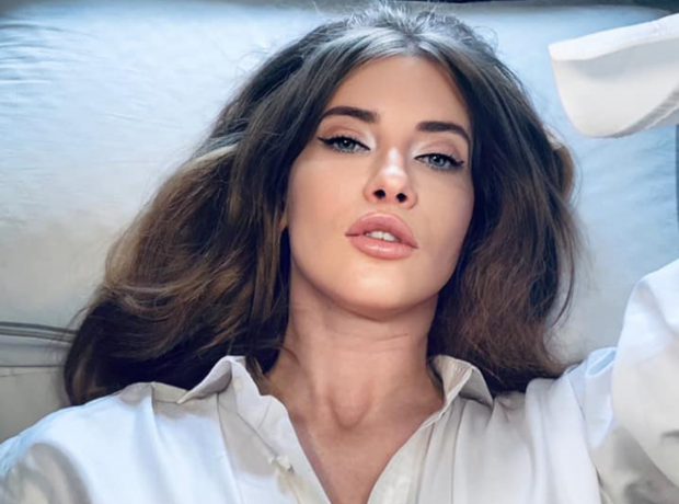 Scandal uriaș în showbiz. Ce postări de-ale Adelinei Pestrițu a publicat Iulia Albu pe contul său de Facebook: Are o criză de nervi