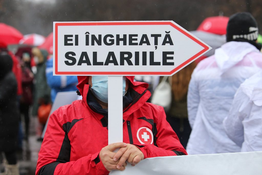 Liderul AUR, George Simion, prezent la mitingul Sanitas din Piața Victoriei: „Am venit să-i ascult. Nimeni de la Guvern nu a binevoit să o facă”