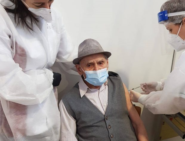 Un clujean de 105 ani, cel mai în vârstă român care s-a vaccinat anti-COVID