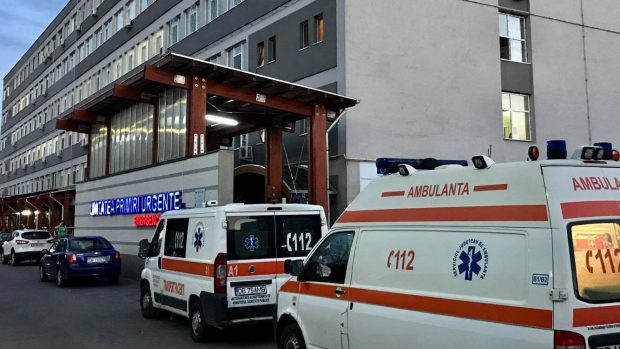 Numărul de persoane programate la vaccin în Spitalul Județean Târgoviște este dublu față de capacitate din cauza unei erori tehnice