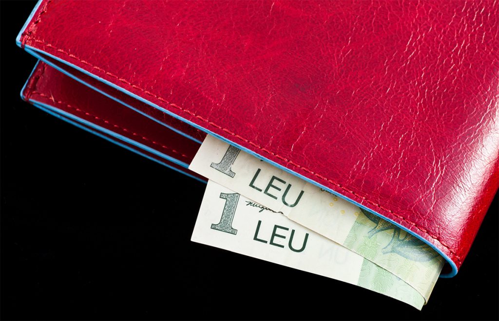 Condamnat pe viaţă, după ce a ucis, pentru 2 lei, o bătrână care vindea pătrunjel