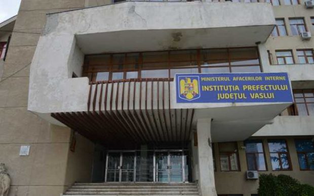 Angajații Prefecturii Vaslui iau de trei luni spor de pandemie, ceea ce înseamnă că salariile au crescut cu 30%