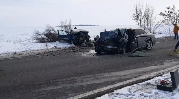 VIDEO  | Accident mortal în Teleorman. Două persoane au murit pe loc, o adolescentă transportată la București cu un elicopter SMURD