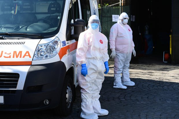 Bilanțul COVID, o nouă creștere: aproape 10.000 de cazuri noi. Încă două județe, în scenariul roșu